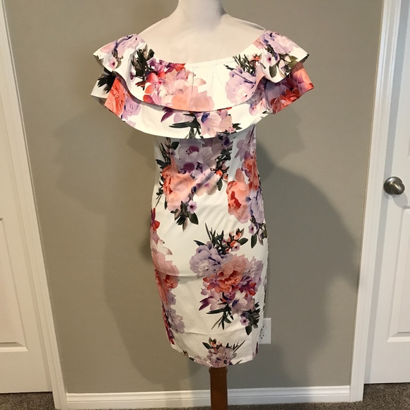 Dresses & Skirts - Floral Off the Shoulder Dress